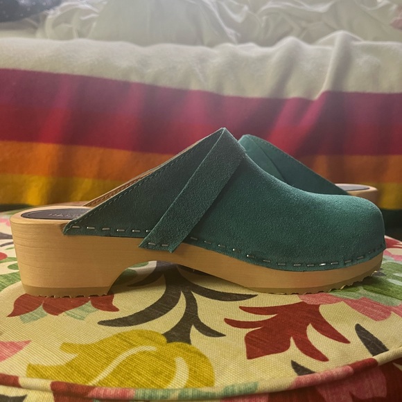 Swedish Hasbeens Clogs-sz 37 - Picture 9 of 9